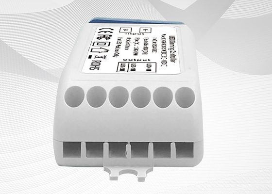 Pha màu đèn điện áp thấp Bộ điều khiển làm mờ đèn LED Nhiệt độ màu Bi vô cấp 10A